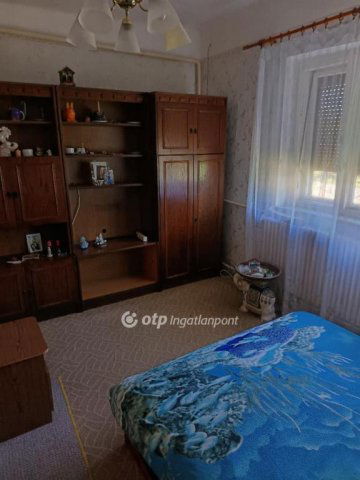 Eladó családi ház, Sárándon 32 M Ft, 2 szobás