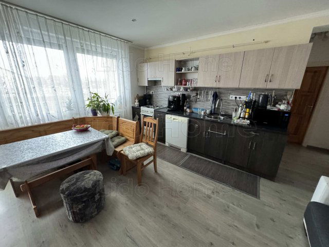 Eladó téglalakás, Siófokon 66.9 M Ft, 3+1 szobás