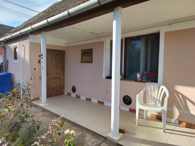 Eladó családi ház, Dombóváron 14.5 M Ft, 3 szobás