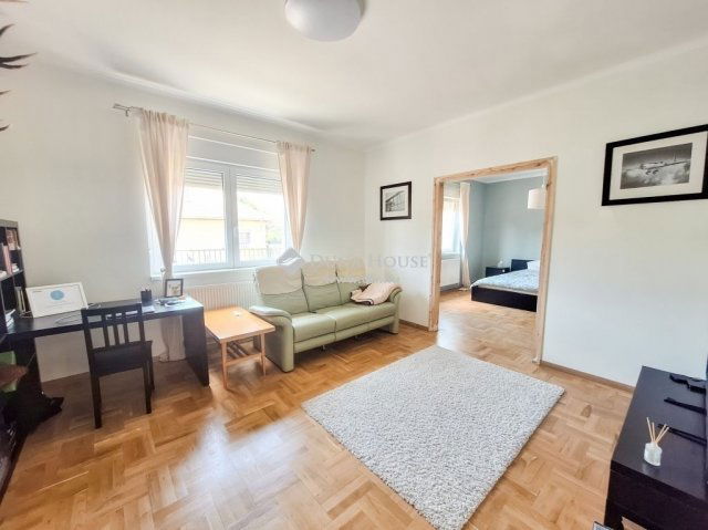 Eladó családi ház, Vecsésen 77.99 M Ft, 3 szobás