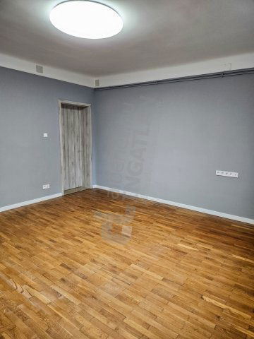 Kiadó téglalakás, albérlet, I. kerületben, Zsolt utcában