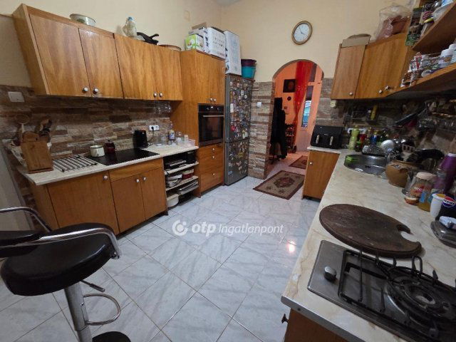 Eladó családi ház, Szuhakállón 198 M Ft, 6 szobás