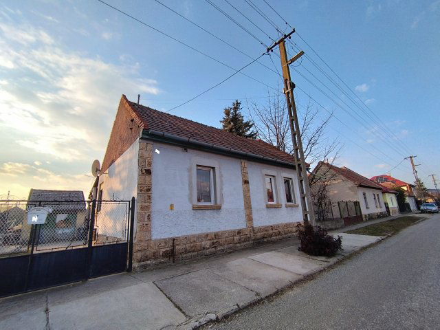 Eladó családi ház, Szerencsen 19.5 M Ft, 3 szobás