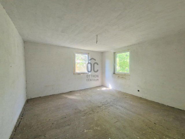 Eladó családi ház, Tóalmáson 55 M Ft, 8 szobás