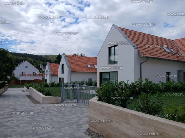 Eladó családi ház, Nagykovácsiban 255 M Ft, 6 szobás