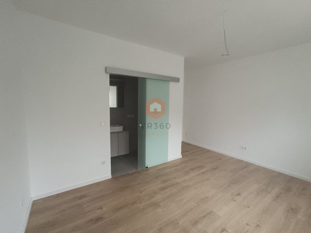 Eladó téglalakás, Pécsett, Hársfa úton 89.9 M Ft, 3 szobás