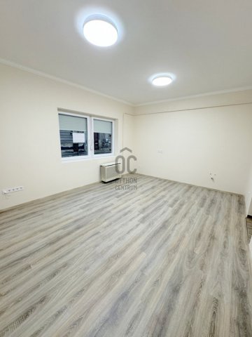 Eladó téglalakás, Cegléden 48.5 M Ft, 2 szobás