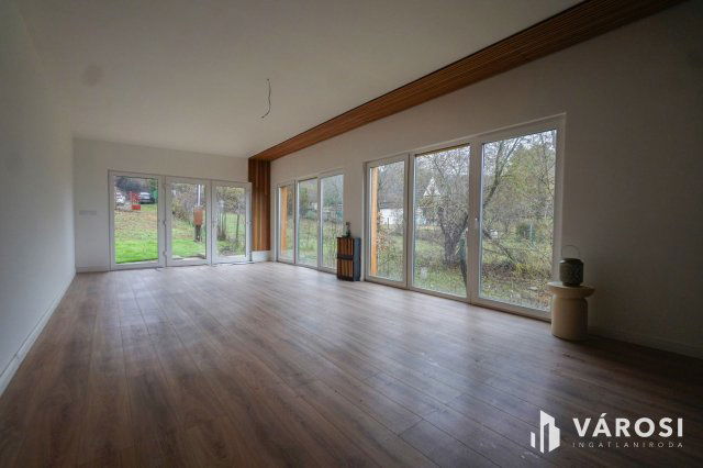 Eladó nyaraló, Verőcén 22.9 M Ft, 2 szobás