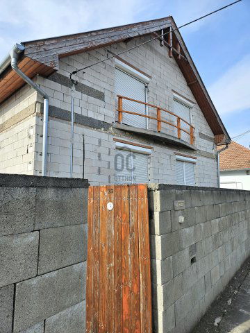 Eladó családi ház, Vecsésen 99.9 M Ft, 5 szobás