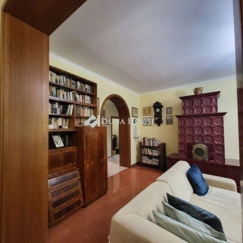 Eladó családi ház, Szegeden 210 M Ft, 6 szobás