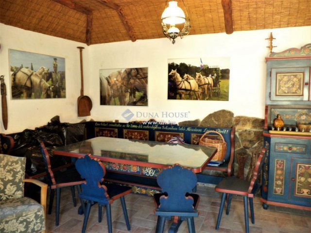 Eladó családi ház, Sukorón 95.25 M Ft, 5 szobás