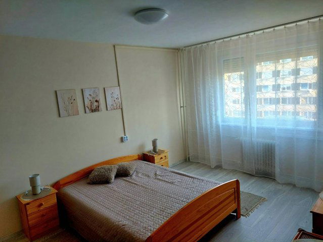 Kiadó panellakás, albérlet, Tatabányán 175 E Ft / hó, 2 szobás