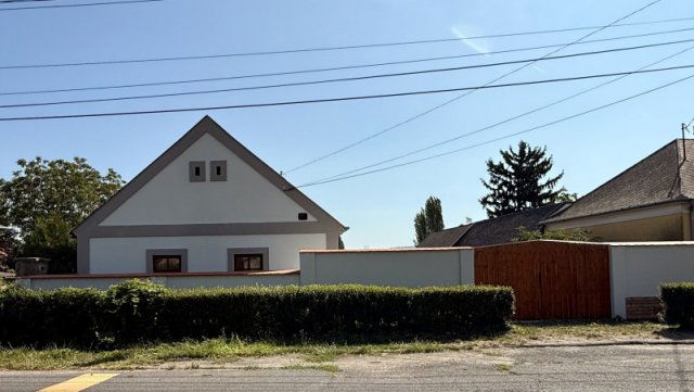 Eladó családi ház, Balatonedericsen 80 M Ft, 2 szobás