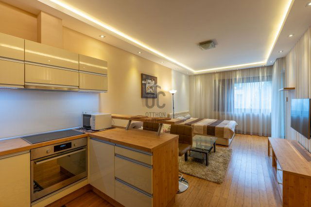 Eladó téglalakás, Budapesten, III. kerületben 84 M Ft, 1 szobás