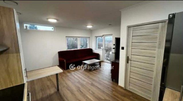 Eladó családi ház, Taksonyon 99 M Ft, 1+1 szobás