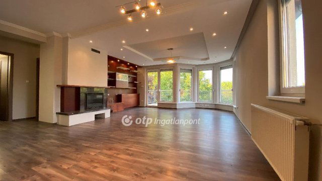 Eladó családi ház, Győrújbaráton 134.9 M Ft, 5+1 szobás