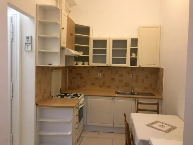 Kiadó téglalakás, albérlet, XII. kerületben, Hajnóczy József utcában