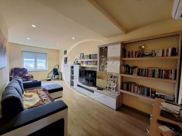 Eladó téglalakás, Komlón 43 M Ft, 2 szobás