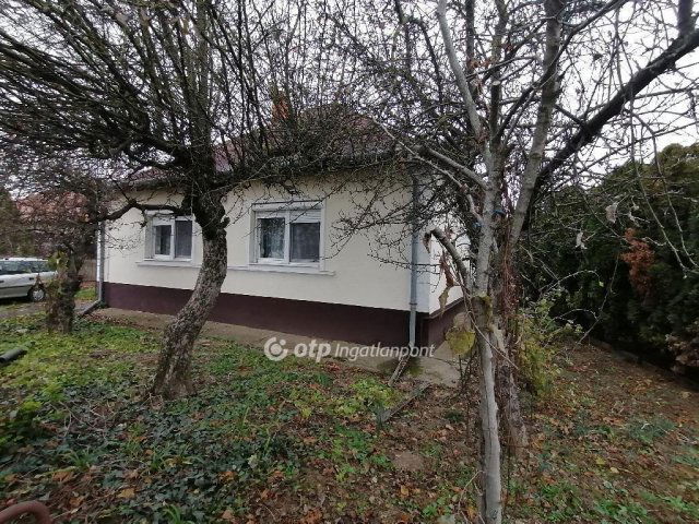 Eladó családi ház, Debrecenben 74.9 M Ft, 4 szobás