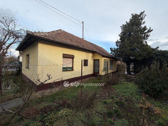 Eladó családi ház, Berettyóújfaluban 24.9 M Ft, 2 szobás