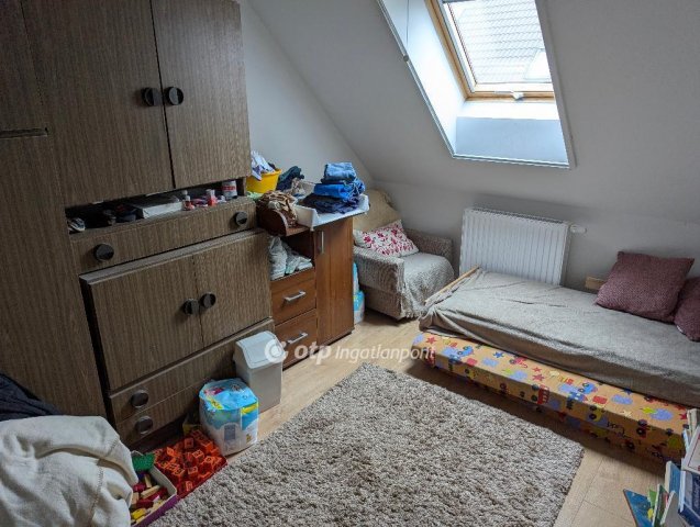 Eladó sorház, Vácon 109 M Ft, 1+3 szobás / költözzbe.hu