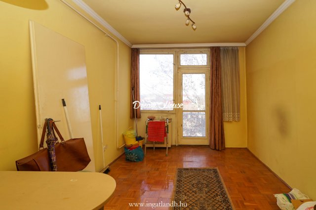 Eladó téglalakás, Nyíregyházán 19.99 M Ft, 1 szobás