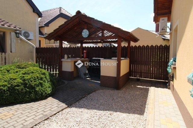 Eladó családi ház, Mórahalmon 120 M Ft, 4 szobás