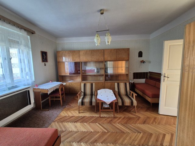 Eladó családi ház, Székesfehérvárott 65 M Ft, 3 szobás