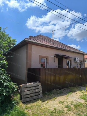 Eladó családi ház, Kunszentmártonban 54.9 M Ft, 2 szobás