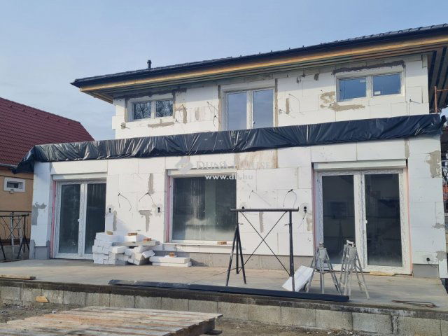 Eladó családi ház, Gödön 199.9 M Ft, 5 szobás