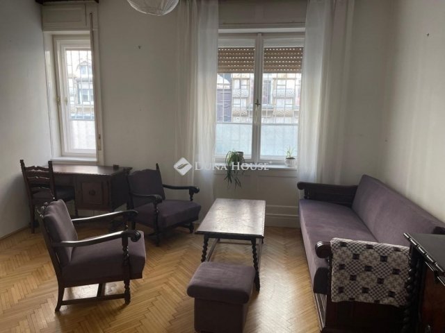 Eladó téglalakás, Budapesten, VII. kerületben 74.999 M Ft