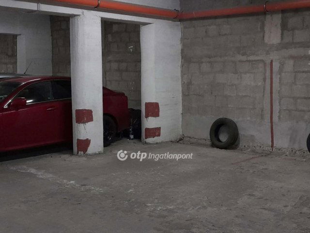 Eladó garázs, Pápán 4.6 M Ft / költözzbe.hu