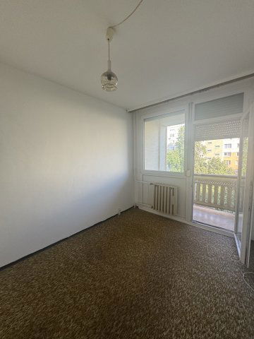 Eladó panellakás, Szegeden 39 M Ft, 1+1 szobás