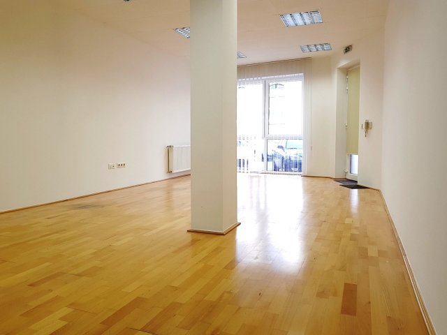 Eladó üzlethelyiség, Budapesten, IX. kerületben, Mester utcában