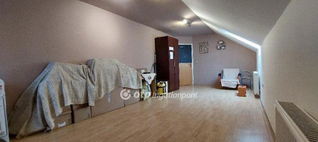 Eladó családi ház, Baracskán 98 M Ft, 6 szobás