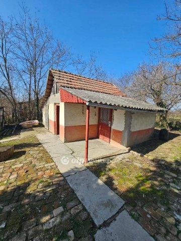 Eladó családi ház, Kőteleken 8.99 M Ft, 2 szobás