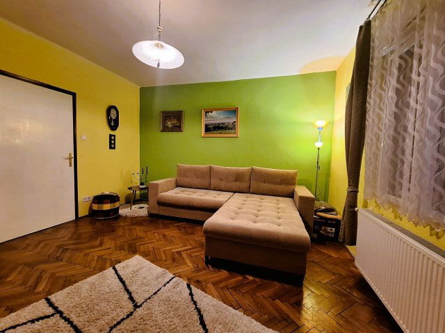 Eladó családi ház, Devecseren 37 M Ft, 2 szobás