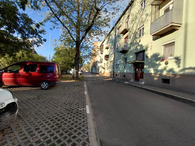 Eladó téglalakás, Gyöngyösön 28.7 M Ft, 1 szobás