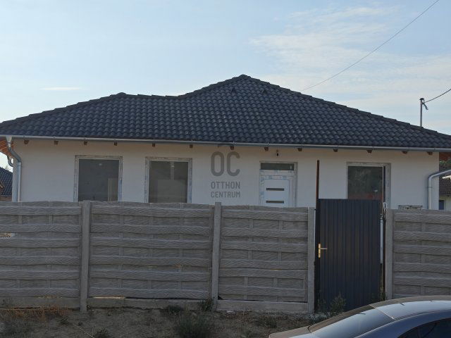 Eladó ikerház, Szigetszentmiklóson 99 M Ft, 4 szobás