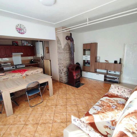 Eladó családi ház, Tázláron 26 M Ft, 4 szobás