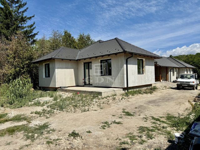 Eladó ikerház, Gödöllőn 81.9 M Ft, 3 szobás