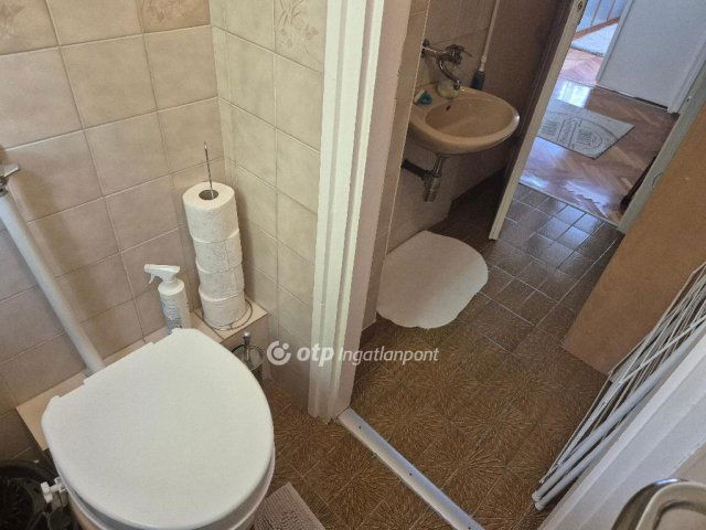 Eladó téglalakás, Szegeden 95 M Ft, 3 szobás