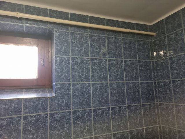 Eladó családi ház, Komlón 49.9 M Ft, 6+1 szobás