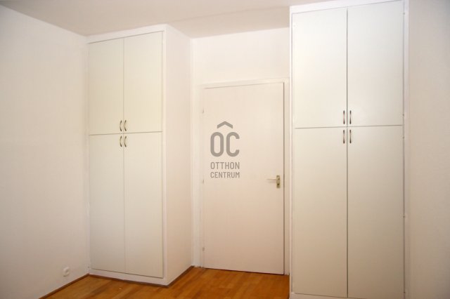 Eladó panellakás, Szolnokon 27.9 M Ft, 2 szobás