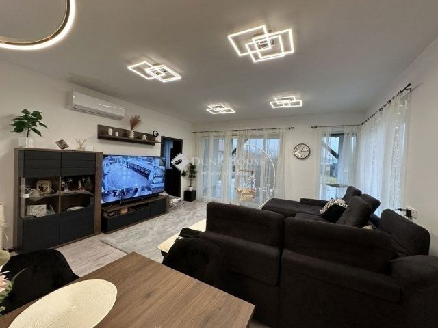 Eladó családi ház, Monoron 199.99 M Ft, 5 szobás