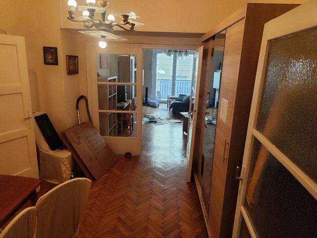 Eladó téglalakás, Budapesten, V. kerületben, Falk Miksa utcában