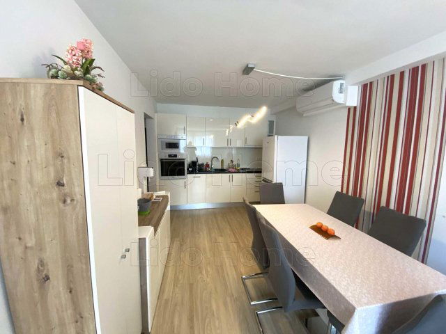 Eladó téglalakás, Siófokon 89.9 M Ft, 3 szobás