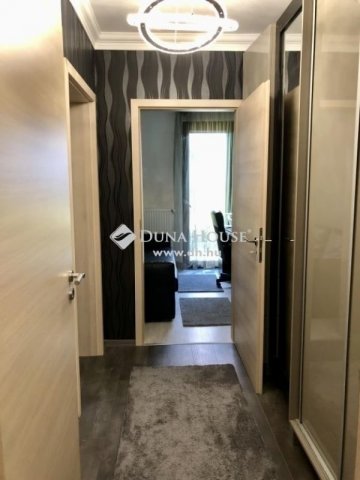 Eladó családi ház, Vecsésen 245 M Ft, 5 szobás