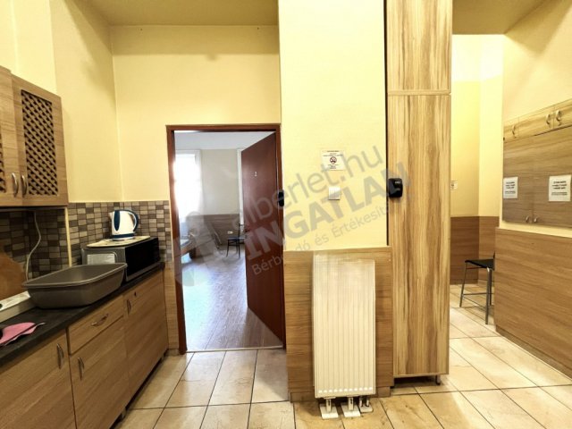 Kiadó téglalakás, albérlet, VIII. kerületben, Baross téren