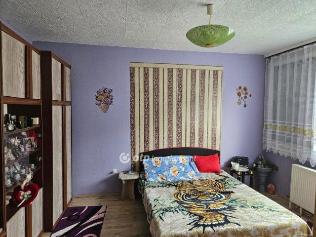 Eladó téglalakás, Egerben 38.99 M Ft, 2 szobás